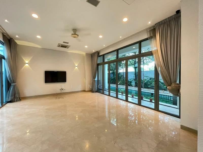 The Residence - 4
