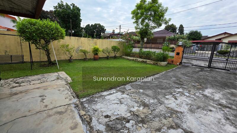 Bungalow at Seksyen 11 - 1