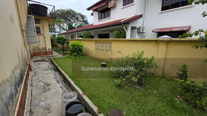 Bungalow at Seksyen 11 - 5