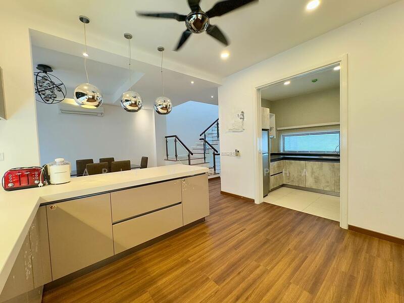 Mozart, Symphony Hills - 3
