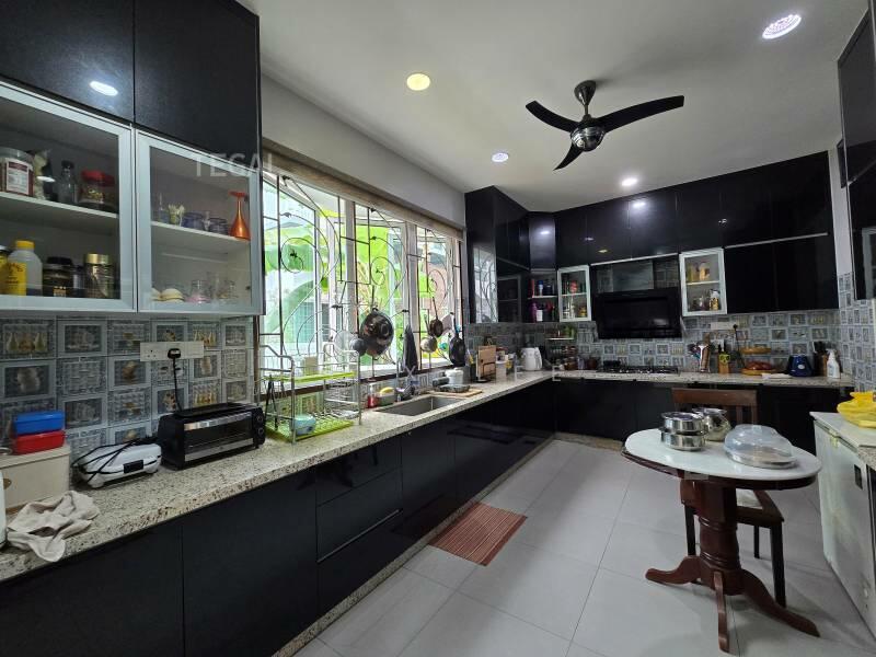 D'Laman Greenville - 2