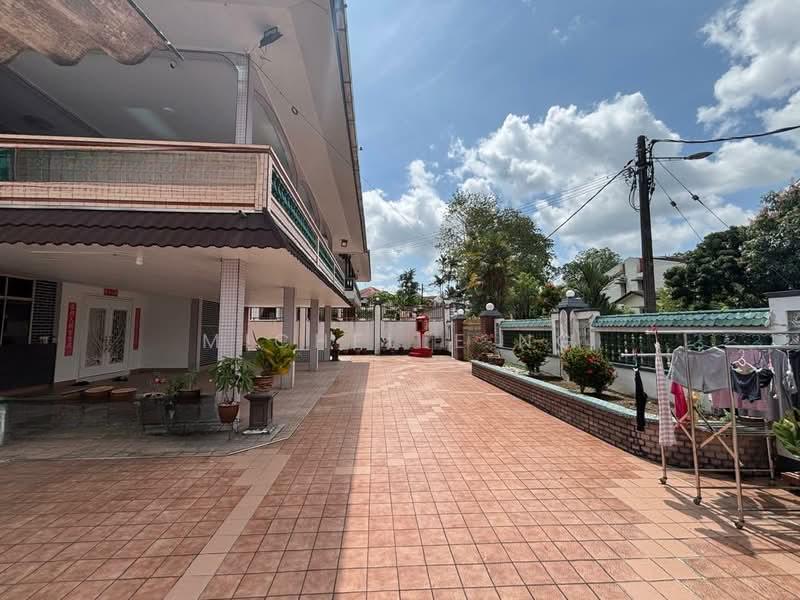 Taman Tasek Double Storey Bungalow - 5