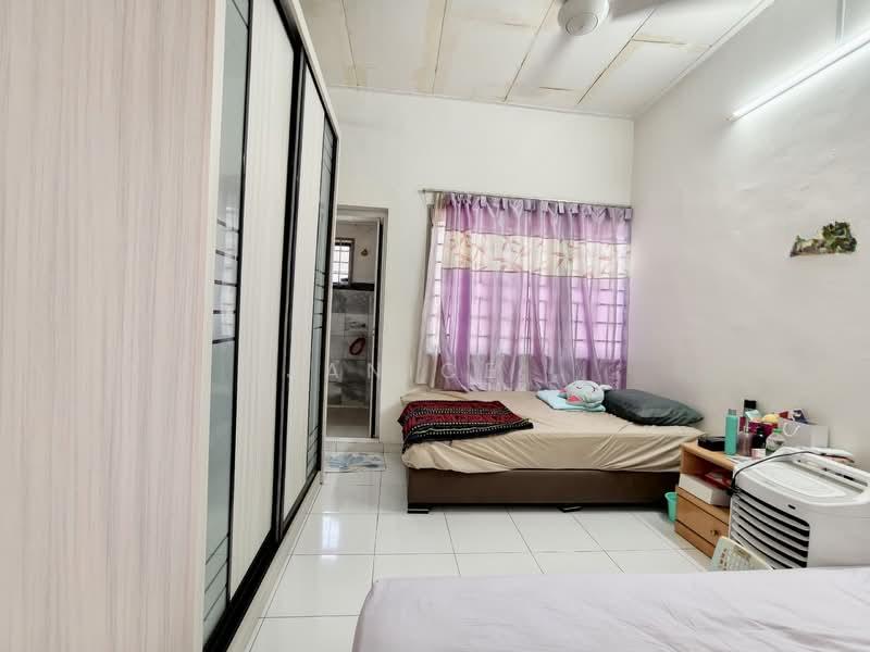 Taman Sri Putri - 2