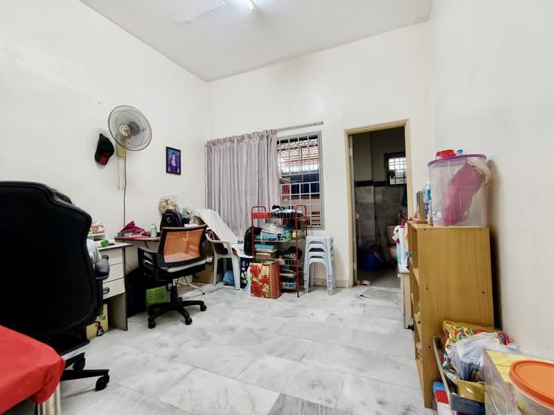 Taman Sri Putri - 3
