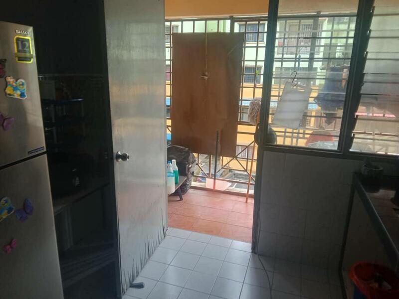 Lily & Jasmine Apartment - 1