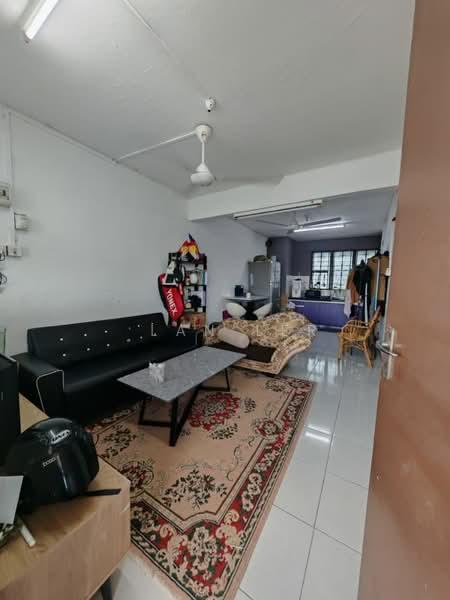 Flat Taman Ungku Tun Aminah - 1