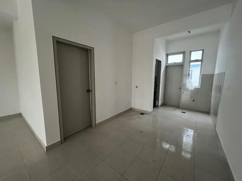 Erica West @ Meridin - 3