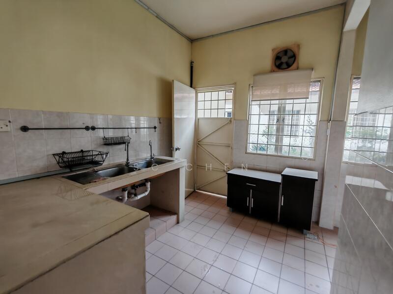 Puchong Utama (Seksyen 8) - 5