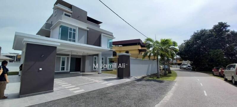 New Bungalow Batu Pahat Town - 2