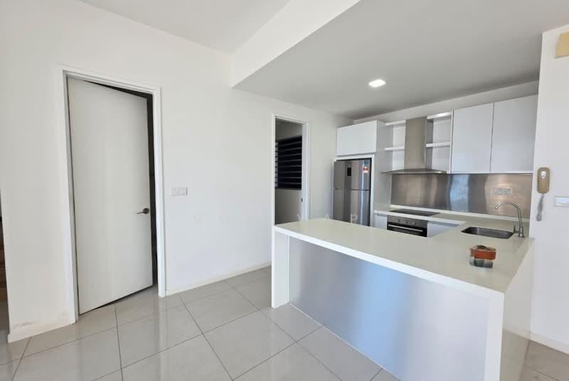 Clarita Tower @ Eco Sky - 5