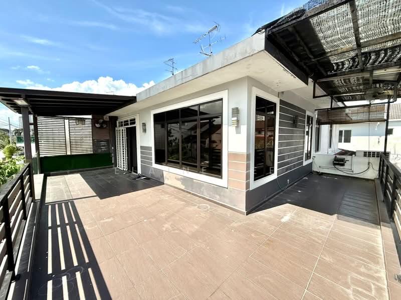 Taman Megah Ria - 4