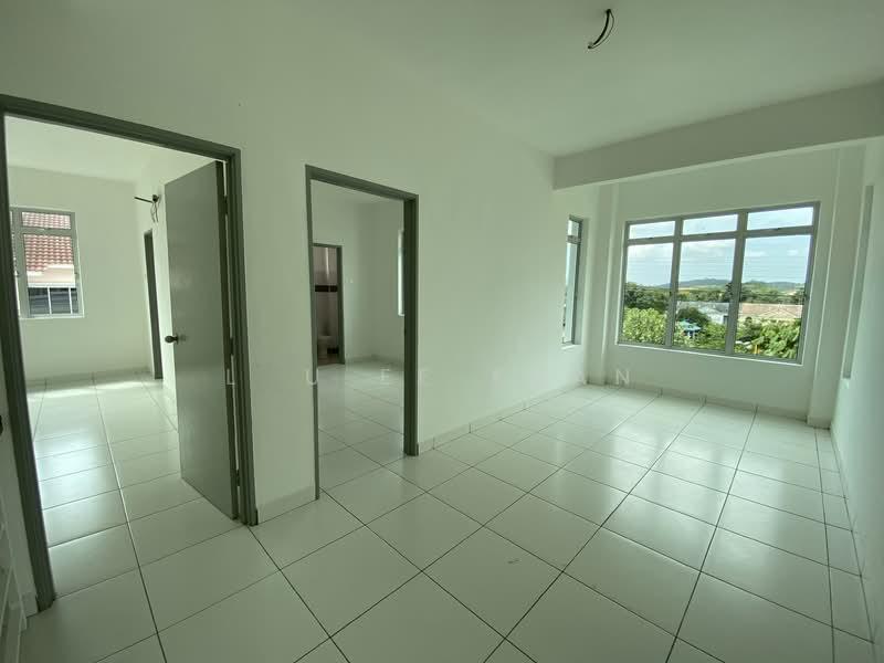 Taman Bukit Flora 2 - 4