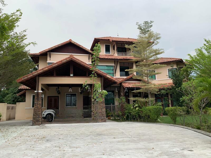 Perdana Lakeview East - 1