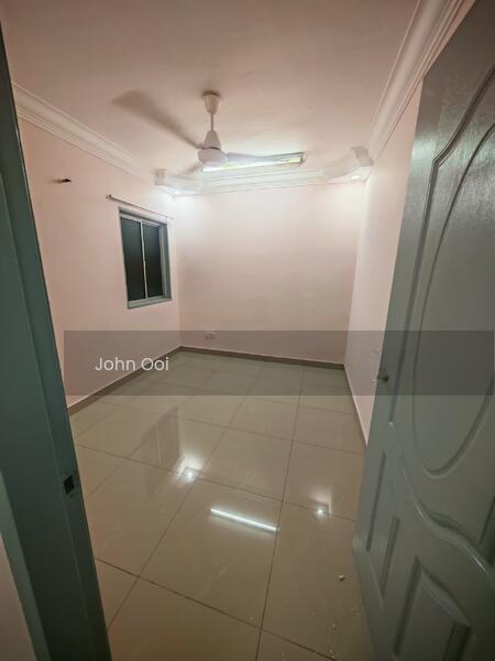 Lakeview Apartments - 2