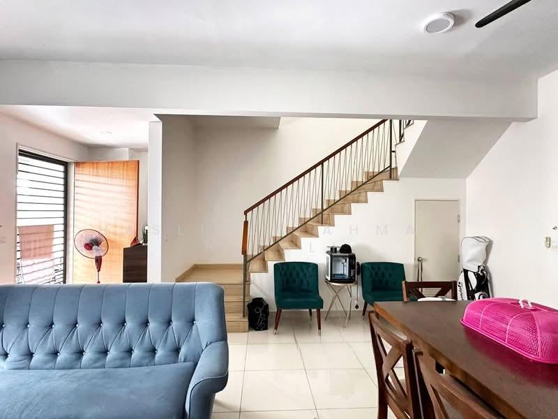 Laurel @ Laman View - 2