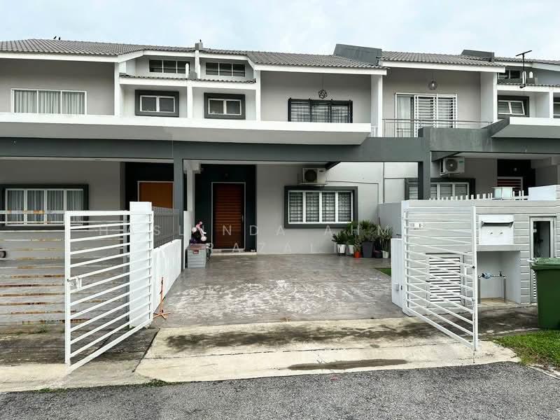 Laurel @ Laman View - 1