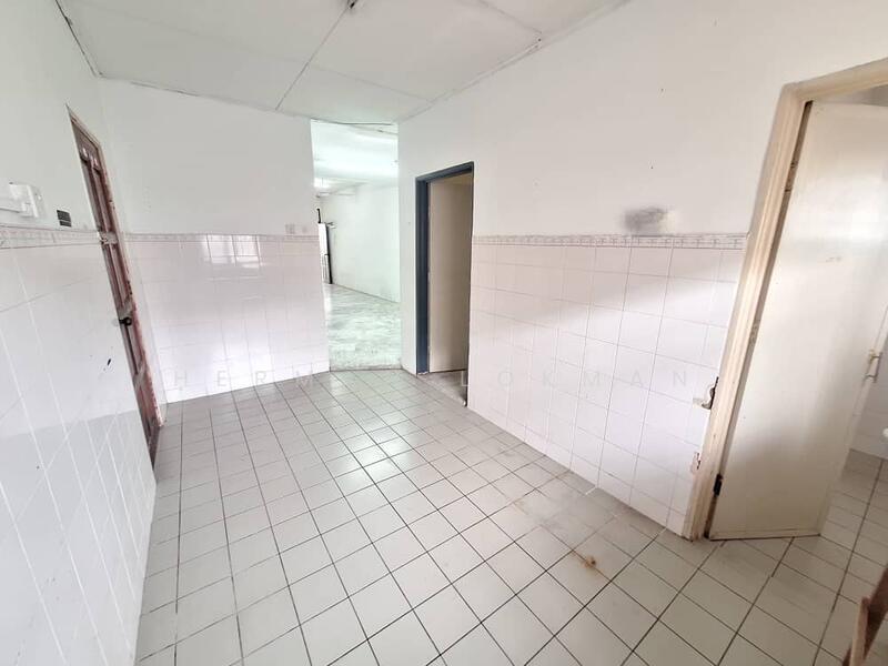 DEKAT UiTM SEKOLAH Teres Setingkat Puncak Alam - 4