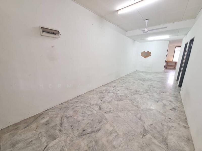 DEKAT UiTM SEKOLAH Teres Setingkat Puncak Alam - 2