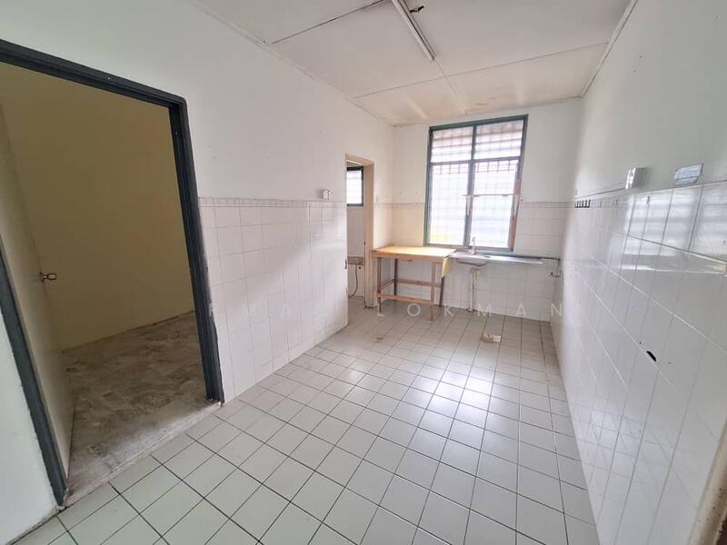 DEKAT UiTM SEKOLAH Teres Setingkat Puncak Alam - 3