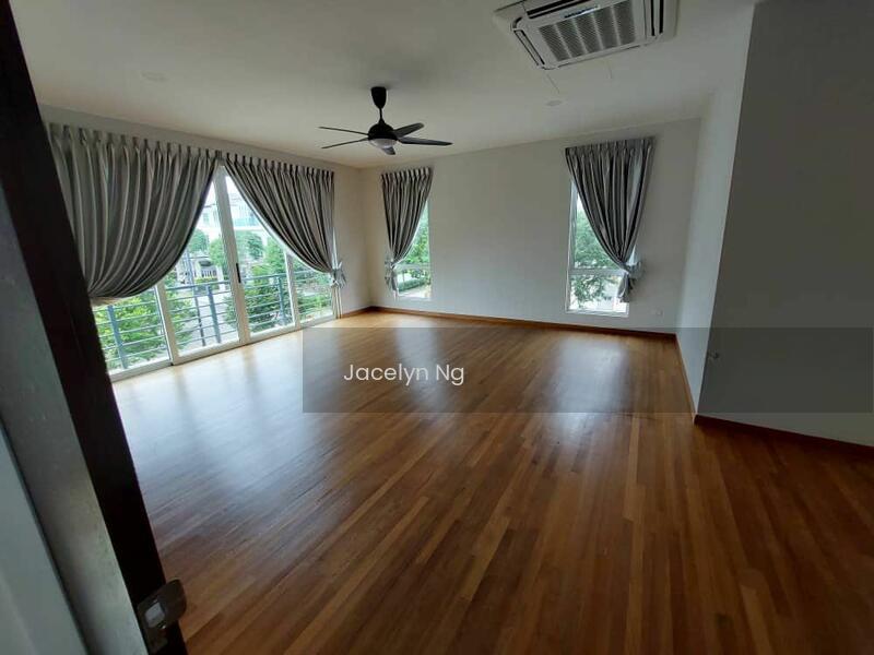 Bungalow @ Senibong Cove - 4