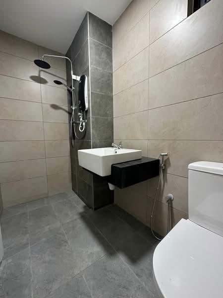 AraTre' Residences - 3