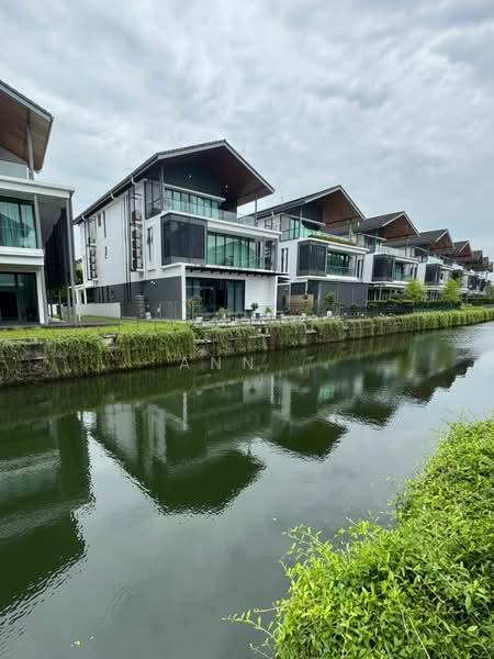 Senibong Cove - Isola Grandeur - 1