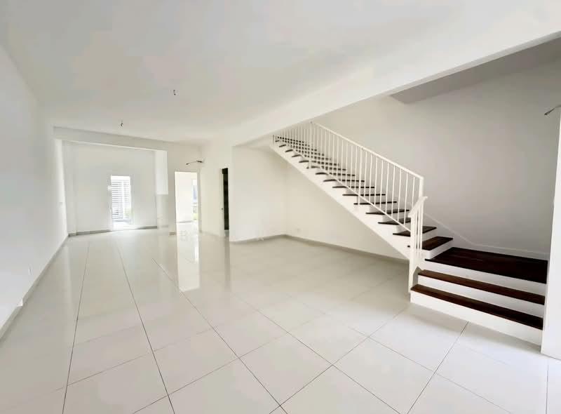 Viluxe at Aspen Vision City - 3