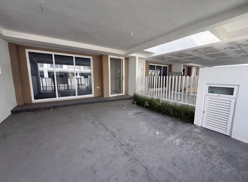 Viluxe at Aspen Vision City - 2