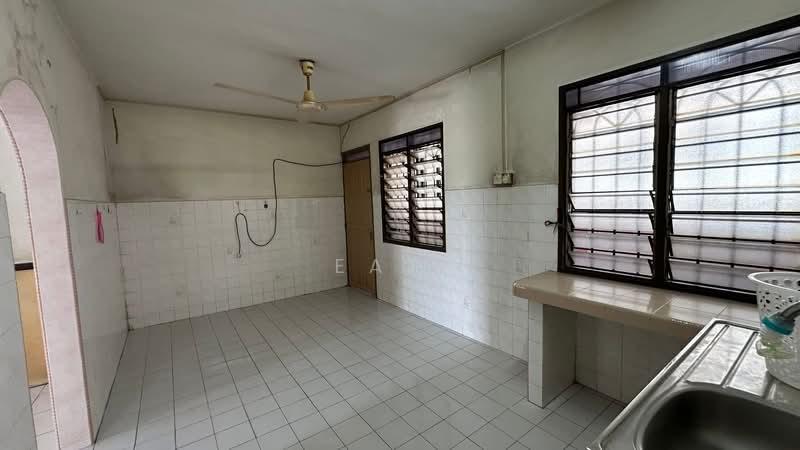 Anjung Bercham Utara - 3