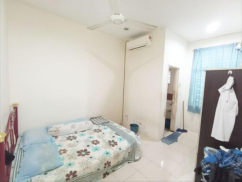 Bandar Saujana Putra - 4