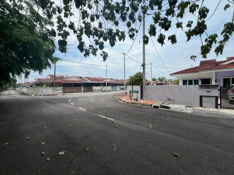 Corner Halaman Indah 3035 ft Sungai Jawi For Sale - 1