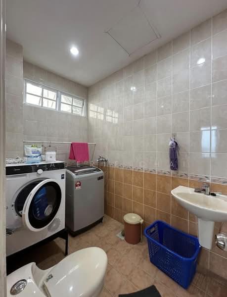 De Summit Condominium - 5