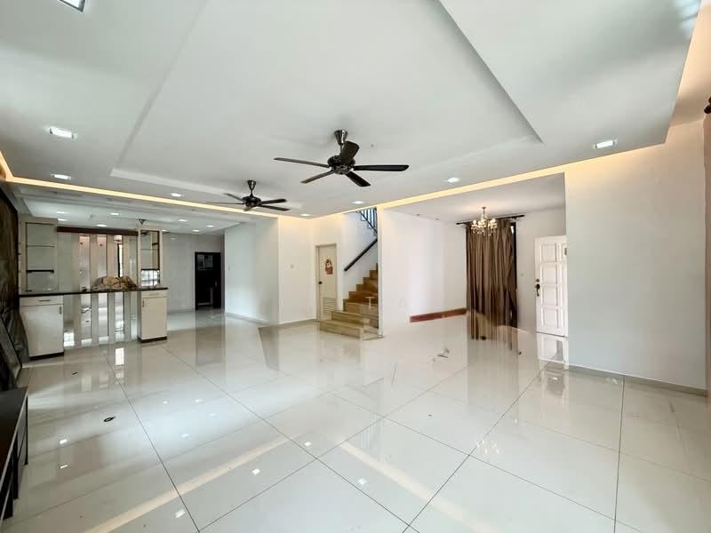 Taman Mount Austin - 1