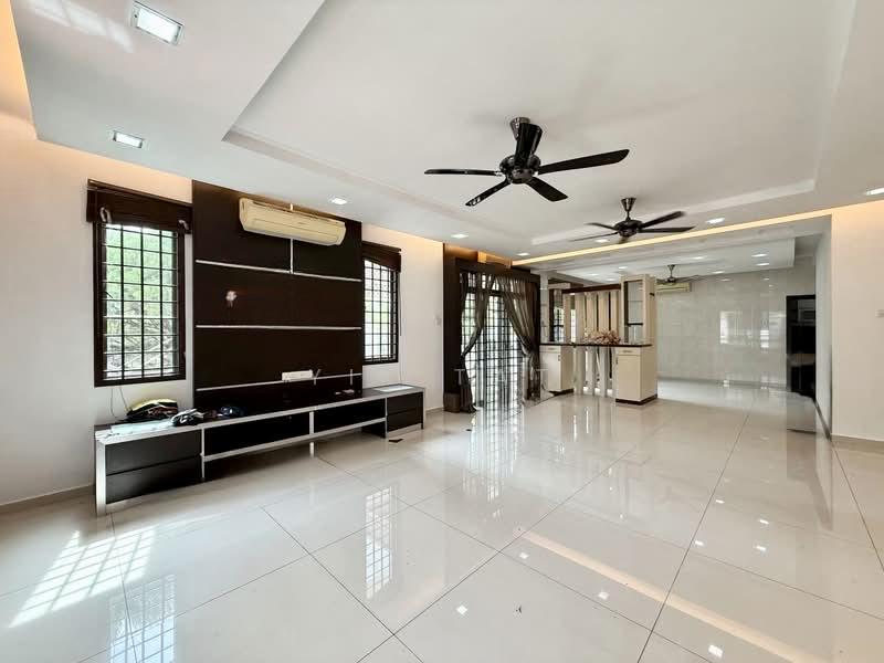 Taman Mount Austin - 2