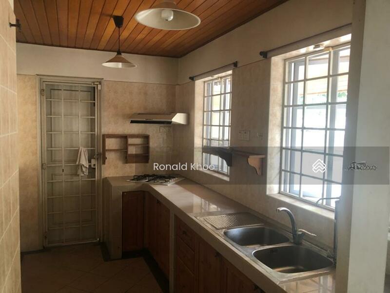 Usj 17 double-story bungalow - 2