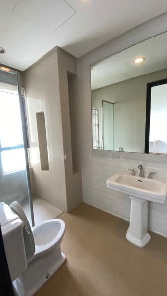 Quayside Seafront Resort Condominiums - 4