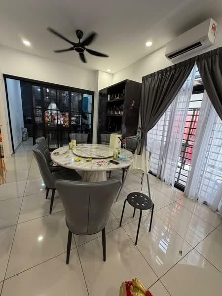 Garden Villas, Bukit Indah - 3