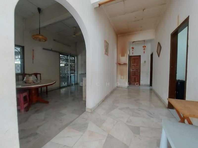 Canning Garden Single Storey Bungalow Partial Furnished For Sale - 4