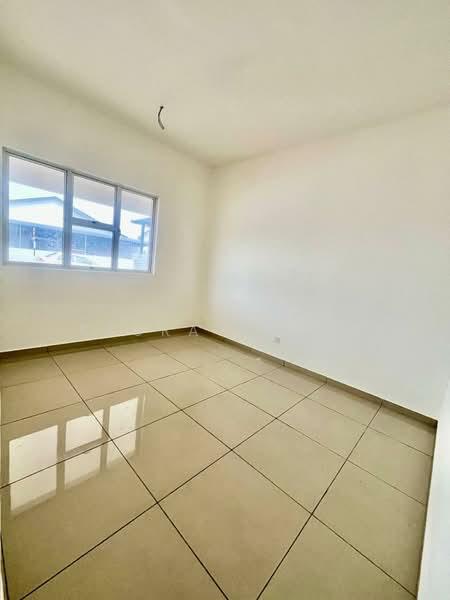 Corner Lot Bandar Seri Astana - 3