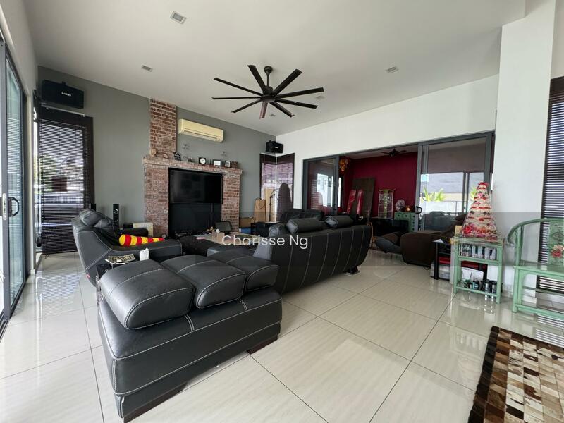 Twin Palms @ Sungai Long - 1