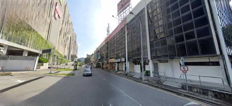 taman melawati lorong sarawak 3 sty shoplot . opposite melawati mall . 22x80 - 4