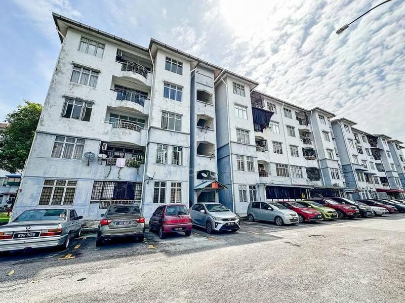 Kiambang Apartment - 2