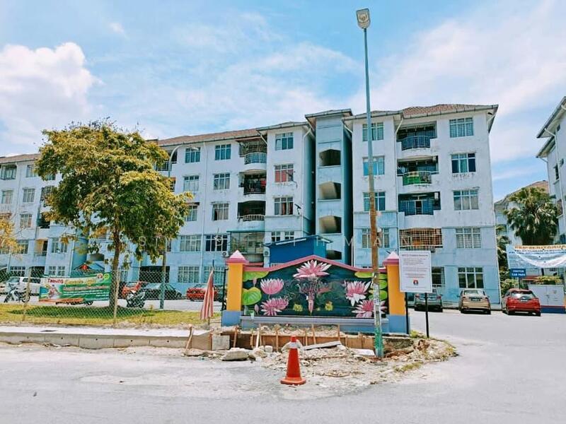 Kiambang Apartment - 3