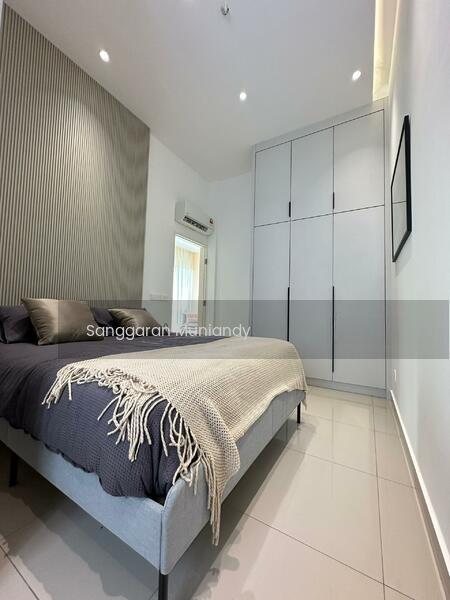 Rumah Teres Dua Tingkat di Kubang Semang Penang - 4