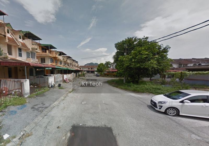 Below Market Value; 2.5 Storey Terrace House @ Taman Pelangi - 4