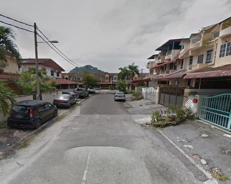Below Market Value; 2.5 Storey Terrace House @ Taman Pelangi - 5