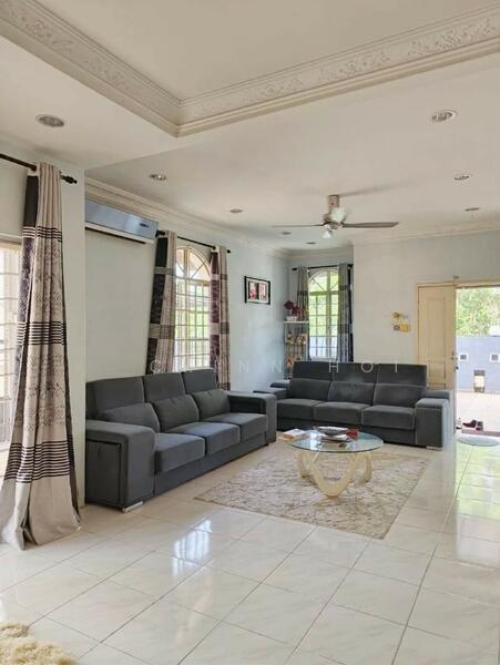 Partially Furnished 2 Sty Semi D Kemuning Greenhills Kota Kemuning - 1