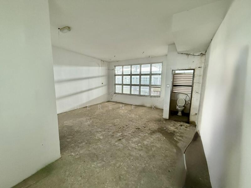 1.5 Storey Intermediate Terrace Factory @ Demak Laut Sejingkat - 4