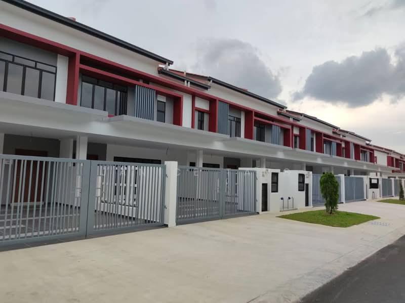 Bandar Setia Alam: Conicus - 1