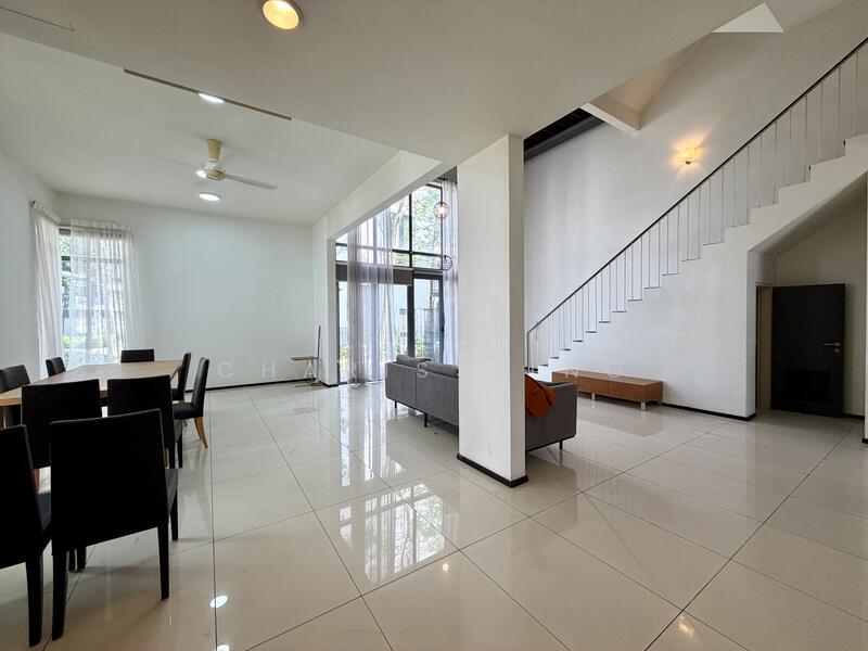 Breezeway - 4